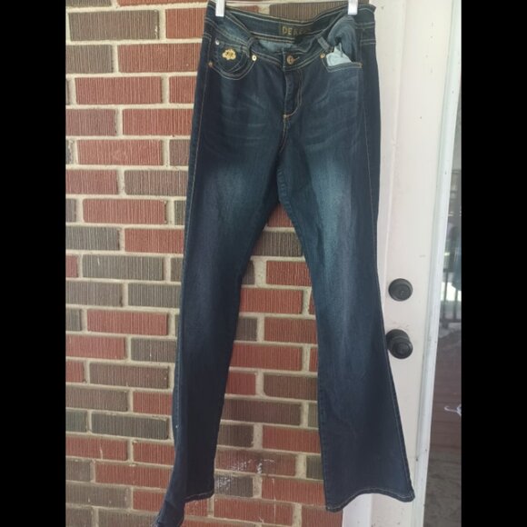 Women's size 9 10 Dereon  Jeans - Picture 1 of 4